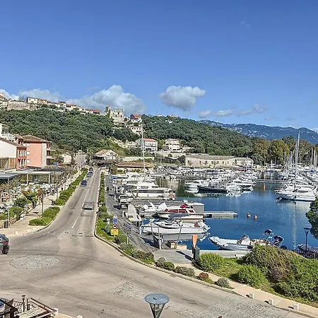 Pretty Cocoon With Harbour View *