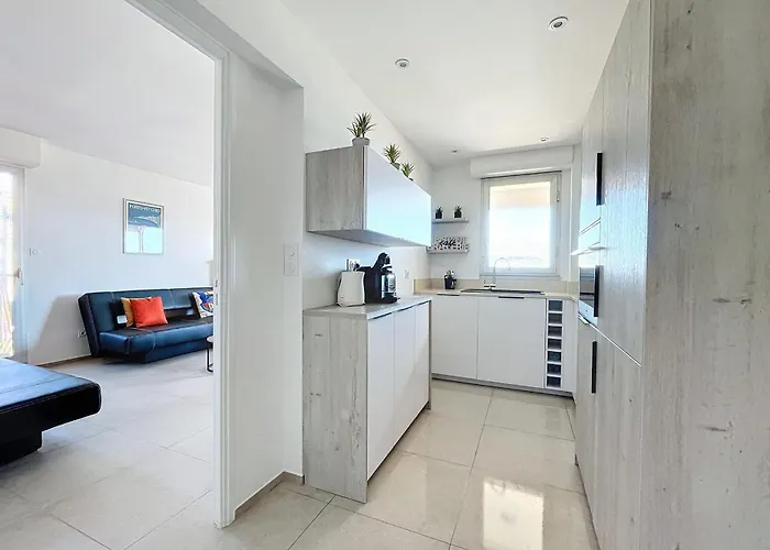 Pretty Cocoon With Harbour View 维琪奥港